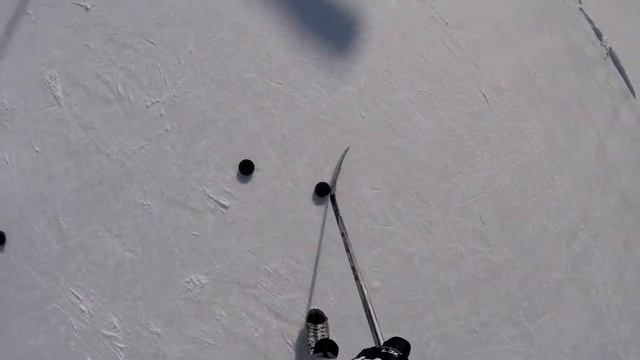 ТЕХНИКА ВЛАДЕНИЯ КЛЮШКОЙ. Контроль шайбы/STICKHANDLING. Puck control смотреть онлайн