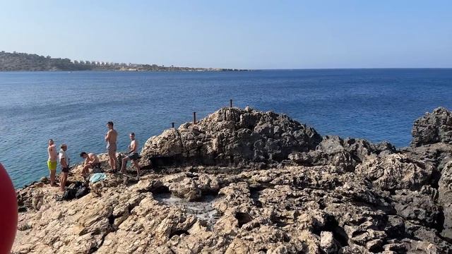 Лазаем по опасным пещерам и щекочем нервы! - vlog смотреть онлайн