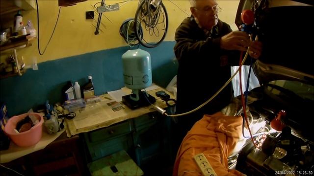 Заправка авто кондиционера жидким фреоном смотреть онлайн