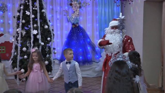 "Новогоднее шоу Деда Мороза" Новогодний утренник в детском саду смотреть онлайн