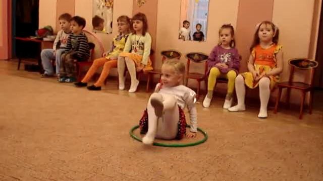 Танец "Хула-Хуп" смотреть онлайн