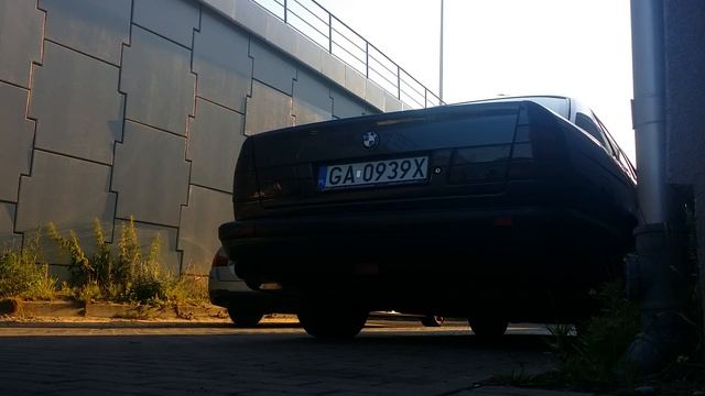 BMW e34 3.0 V8 sound (m60b30) смотреть онлайн