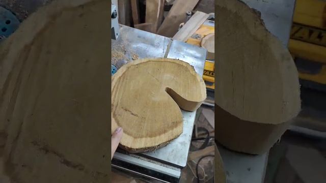 деревянная тарелка .что можно сделать из треснувшего спила