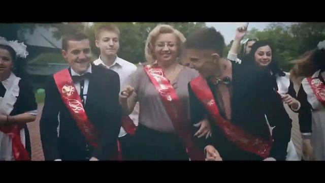 Танюшка Журавлева - Выпускной (Official video) смотреть онлайн