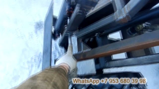 Самодельный минипогрузчик 4х4 с задней навеской. Повторитель копир на стрелу. смотреть онлайн