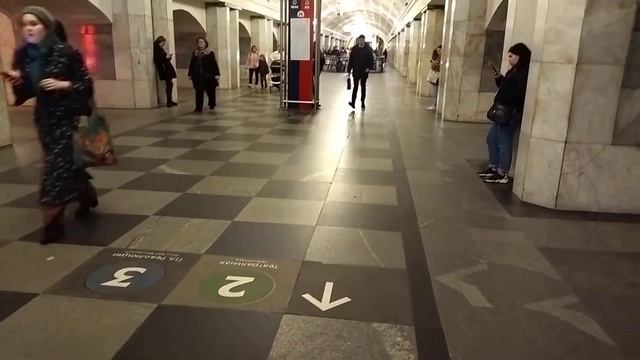Станция метро "ОХОТНЫЙ РЯД" смотреть онлайн