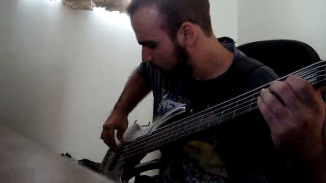 Angra - The Shaman (Bass Cover) смотреть онлайн