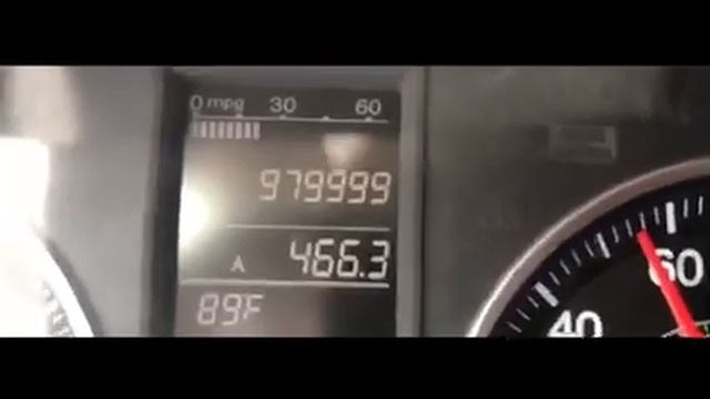 Honda CRV Guy Hits 980,000 Miles! смотреть онлайн
