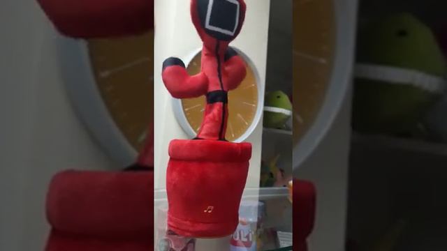 Кактус "Игра в кальмара" смотреть онлайн