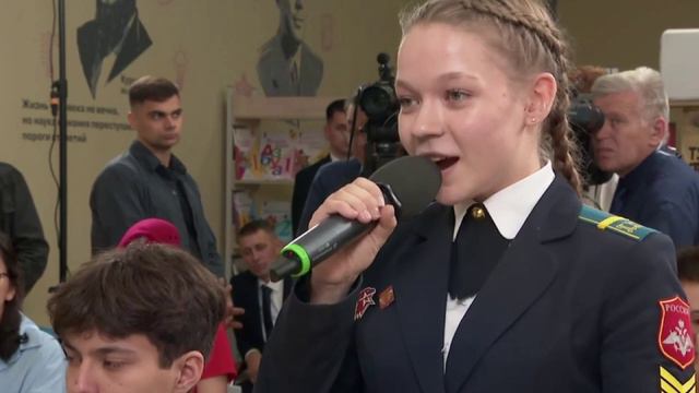 Владимир Путин провёл открытый урок «Разговор о важном» с российскими школьниками смотреть онлайн