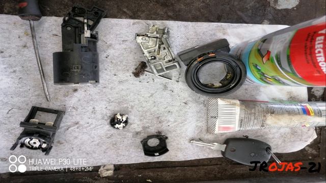 FALLA EN CHAPA DE CONTACTO RENAULT LOGAN смотреть онлайн
