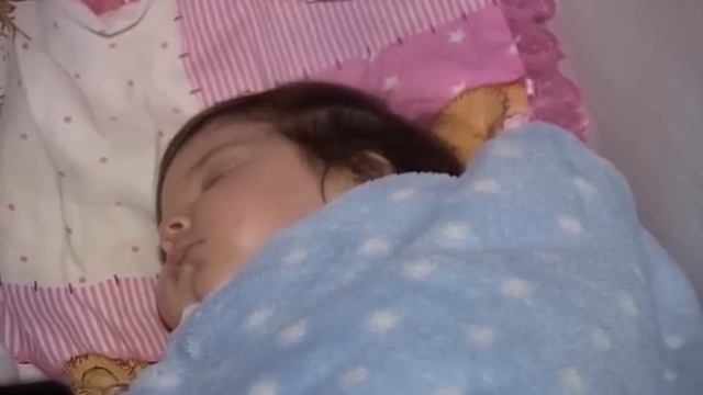 Руководители города поздравили семью Шеметовых с рождением дочери. смотреть онлайн