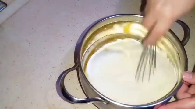 Пирог Манник с творогом и ягодами. смотреть онлайн