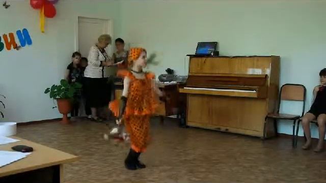 Божья коровка Танец смотреть онлайн