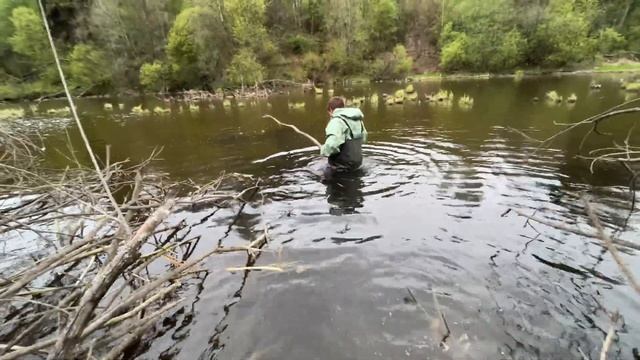 Рыбалка на паук,наловили карася окуня смотреть онлайн