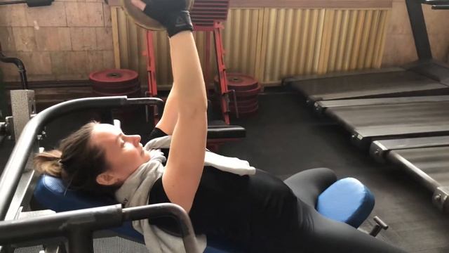 Жим с блином 2,5 кг смотреть онлайн