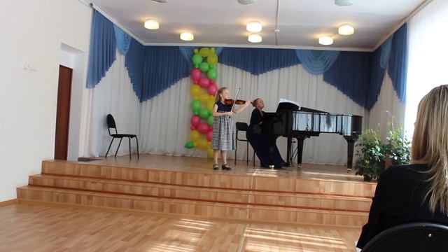 Г.Холлендер "Лёгкий концерт" партия скрипки 1 часть исполняет Салмина Елизавета-11 лет смотреть онлайн