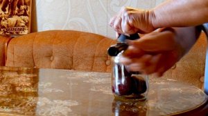 Как правильно закатывать банки закаточной машинкой