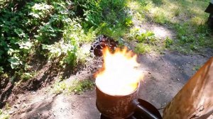 На отработанном масле горелка.  Homemade waste oil burner.
