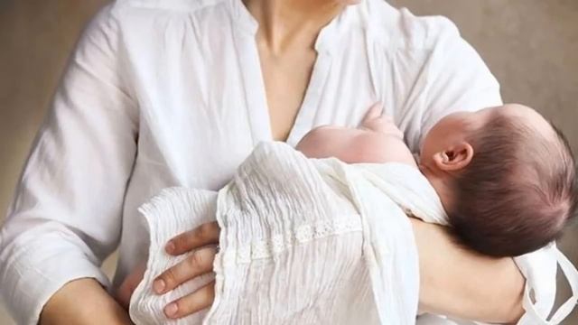 Мужчина подобрал голосующих девочек подростков у дороги.А когда из дома вышла мать одной из них он. смотреть онлайн