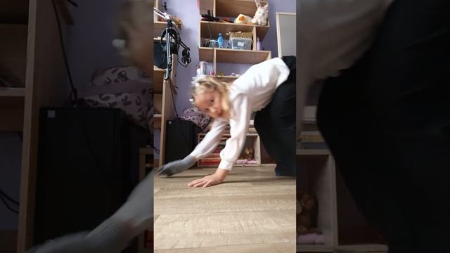 сначала разминка потом ходьба , рысь и бег прыжок как правильно делать смотреть онлайн