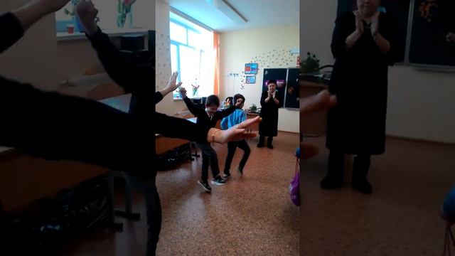 # Дети зажигают## школа 44# Танцы ## смотреть онлайн