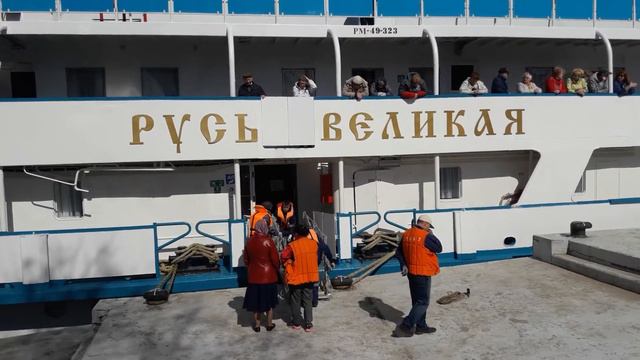 Русь Великая - первый туристический теплоход 2018г в АСТРАХАНИ смотреть онлайн