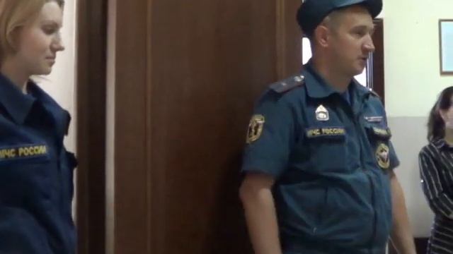 Подарки детям от сотрудников МЧС смотреть онлайн