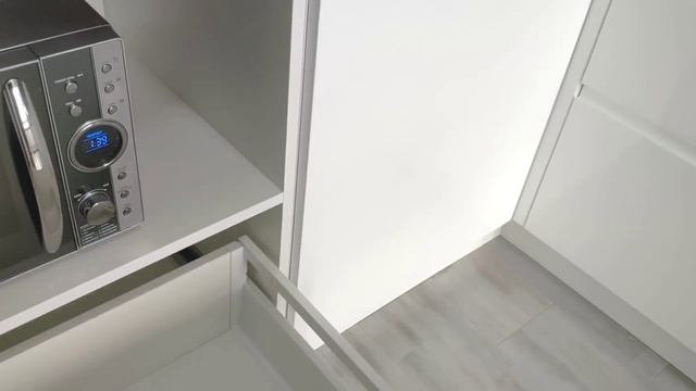 Как сделать красивую кухню и спрятать котел и трубы . небольшая хитрость со стеновая панелью, смотреть онлайн