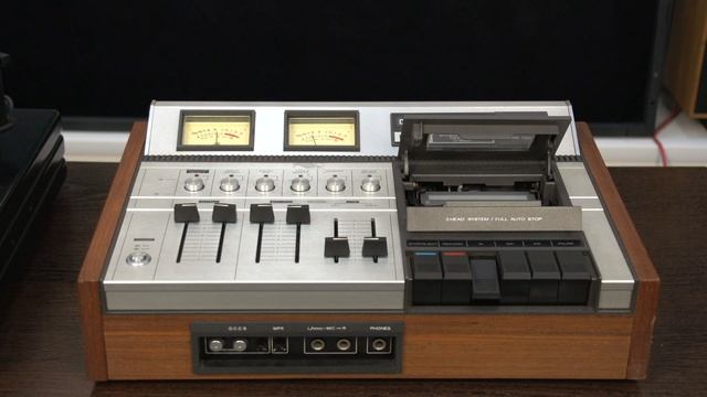 Lo-D D-3500 ￥99,800(1974年発売), сквозной канал, 3 HEAD, редкость, 20Hz-20kHz.