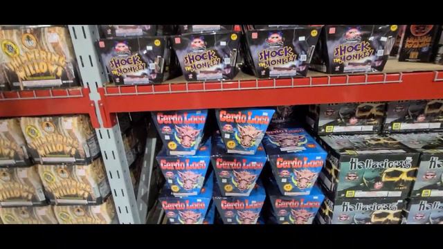 Fireworks Superstore in Hannibal MO assortments part 3! смотреть онлайн