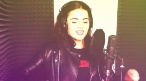 Кавер-версия трека "ВЗГЛЯНИ НА НЕБО" (Дыши, Многоточие). Хорошо поет!