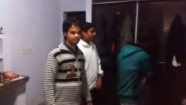 b'day party in hostel смотреть онлайн