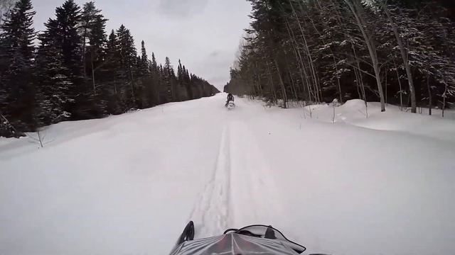 Покатушки на снегоходах Yamaha VK540 и Nytro по газопроводу смотреть онлайн