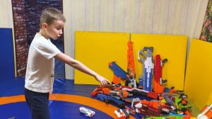 Nerf war  Giant  Blaster Nerf vs Goblin Monster Огромный Бластер нерф против Гоблина