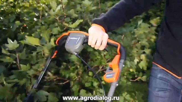 Бензиновая газонокосилка Husqvarna LC353VI – двойная рукоятка управления скоростью AutoWalk2 смотреть онлайн