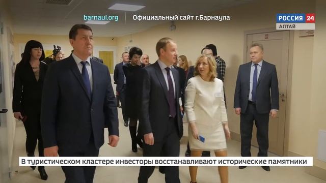 "На первом плане. Барнаул": На церемонии открытия новой школы побывали Виктор Томенко и Сергей Дуги смотреть онлайн