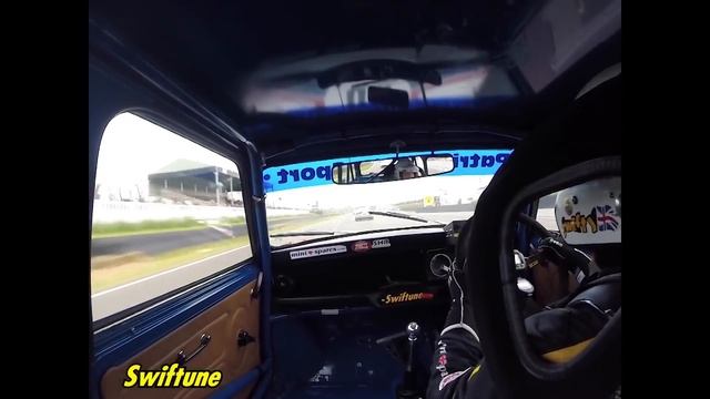 Mini goes overtake crazy passing bigger cars at Goodwood | 79MM смотреть онлайн