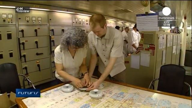 Как спастись на тонущем корабле смотреть онлайн