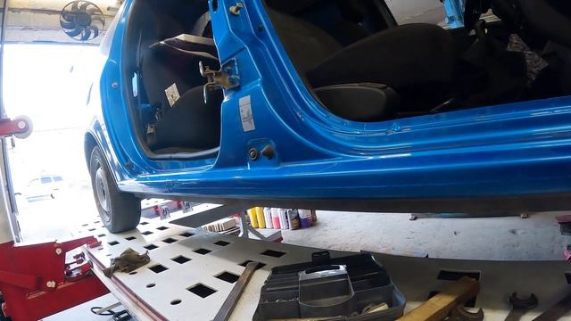 ?LADA Largus первая машина на новом стапеле ? смотреть онлайн