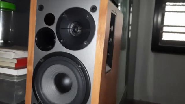 Edifier R1280DB смотреть онлайн