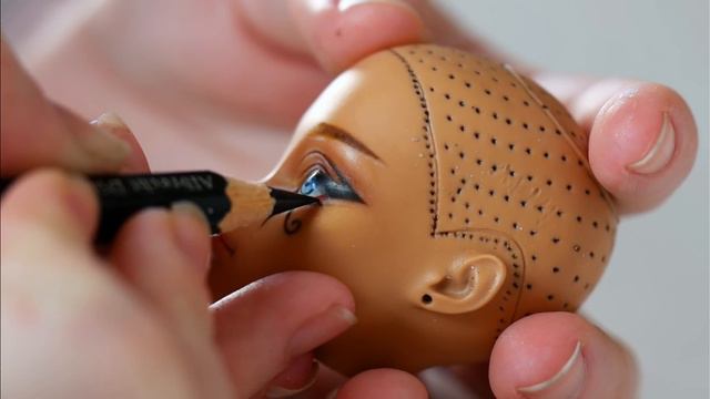 REVAMPING OLD DOLLS | CLEO DENILE MONSTER HIGH | Doll Repaint And Customisation [relaxing] | Etella