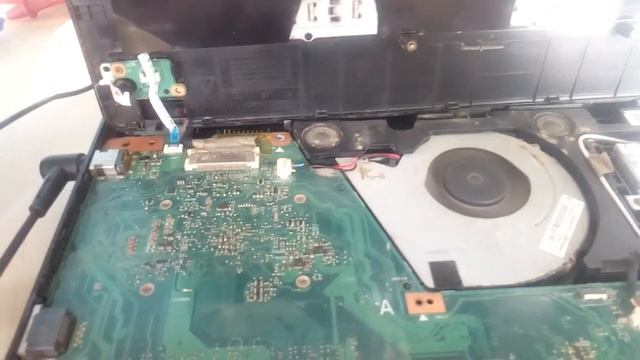 mi Laptop ASUS no enciende//problema resuelto : carlos urrego смотреть онлайн