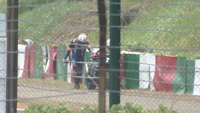 Suzuka 8 Hours - Breakdown for the Yamaha #7 смотреть онлайн