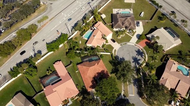 Jacaranda Lake Plantation Florida смотреть онлайн