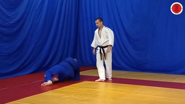 Бросок скручиванием вокруг бедра (уки-гоши/uki-goshi) смотреть онлайн