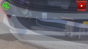 Защита порогов автомобиля от царапин и сколов с помощью гибких и металлических накладок /