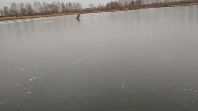 Мото Коньки На ЦЕНТР пруда смотреть онлайн