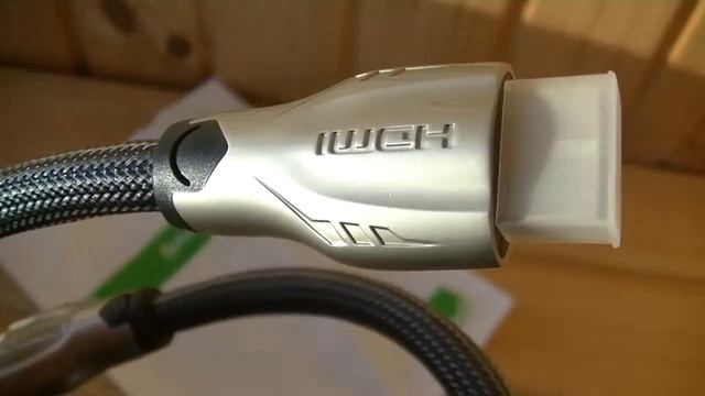 Плетёный HDMI кабель UGREEN смотреть онлайн