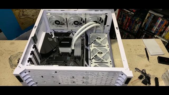 Quarantine Timelapse PC Build! Ryzen 3600x RTX 2060 Super Asus B450 смотреть онлайн